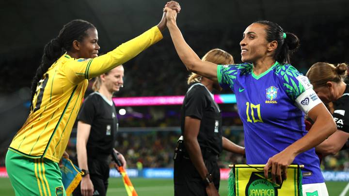 MELBOURNE, AUSTRALIA - AUGUST 02: Captains Khadija Shaw of Jamaica and Marta of Brazil shakes hands at the coin toss prior to the FIFA Women's World Cup Australia & New Zealand 2023 Group F match between Jamaica and Brazil at Melbourne Rectangular Stadium on August 02, 2023 in Melbourne, Australia. (Photo by Alex Pantling - FIFA/FIFA via Getty Images)