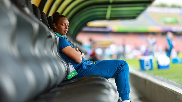 MEDELLIN, COLOMBIA - SEPTEMBER 03:  Rosana, Head Coach of Brazil, gesture prior to the FIFA U-20 Women's World Cup Colombia 2024 match between France and Brazil at Estadio Atanasio Girardot on September 03, 2024 in Medellin, Colombia. (Photo by Hector Vivas - FIFA/FIFA via Getty Images)