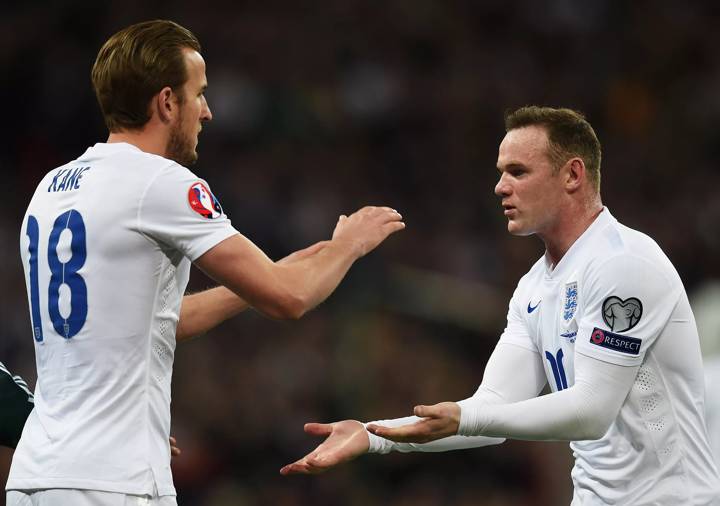 Harry Kane of England replaces Wayne Rooney of England during the EURO 2016 Qualifier between England and Lithuania at Wembley Stadium on March 27, 2015.