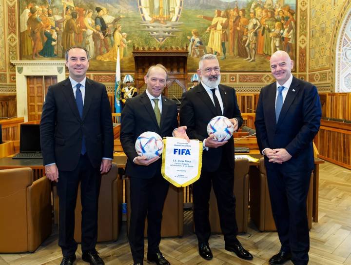 San Marino Secretary of State for Sport Teodoro Lonfernini, Captain Regent of San Marino Mr Oscar Mina II ,Captain Regent of San Marino Mr Paolo Rondelli I and FIFA President Gianni Infantino