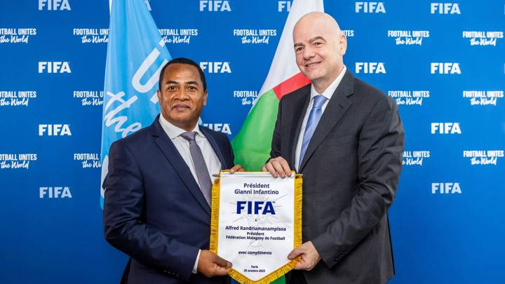 FRANCE, PARIS - OCTOBER 25: FIFA President Gianni Infantino and Malagasy Football Association President Alfred Randriamanampisoa pose for a portrait during a meeting at FIFA Paris Offices on October 25, 2023 in Paris, France. (Photo by Léo-Paul Ridet/FIFA)