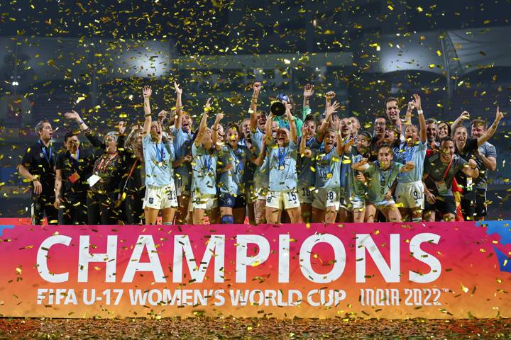 Sara Ortega of Spain celebrates with the trophy following winning the FIFA U-17 Women's World Cup 2022 Final match between Colombia and Spain