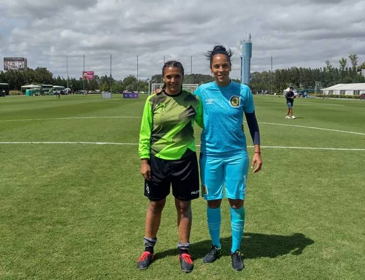 Luna Park's Daiana Tarifeño and Rosario Central Vanina Correa