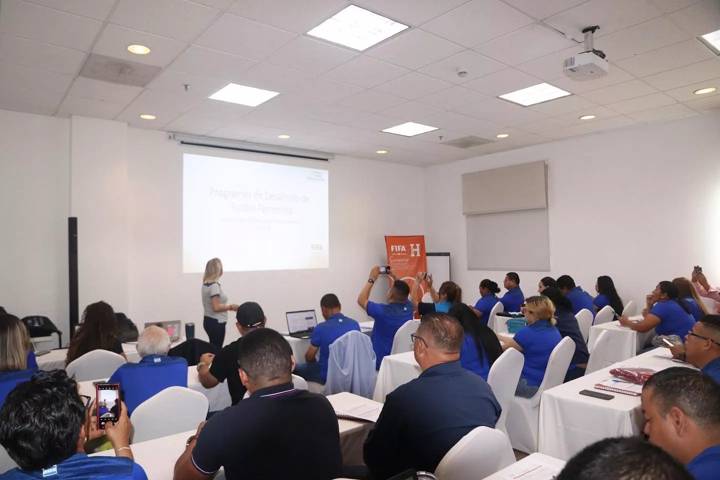 Women's football seminar in Honduras