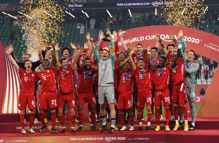 Manuel Neuer of FC Bayern Muenchen lifts the FIFA Club World Cup Qatar 2020 trophy after the FIFA Club World Cup Qatar 2020 Final