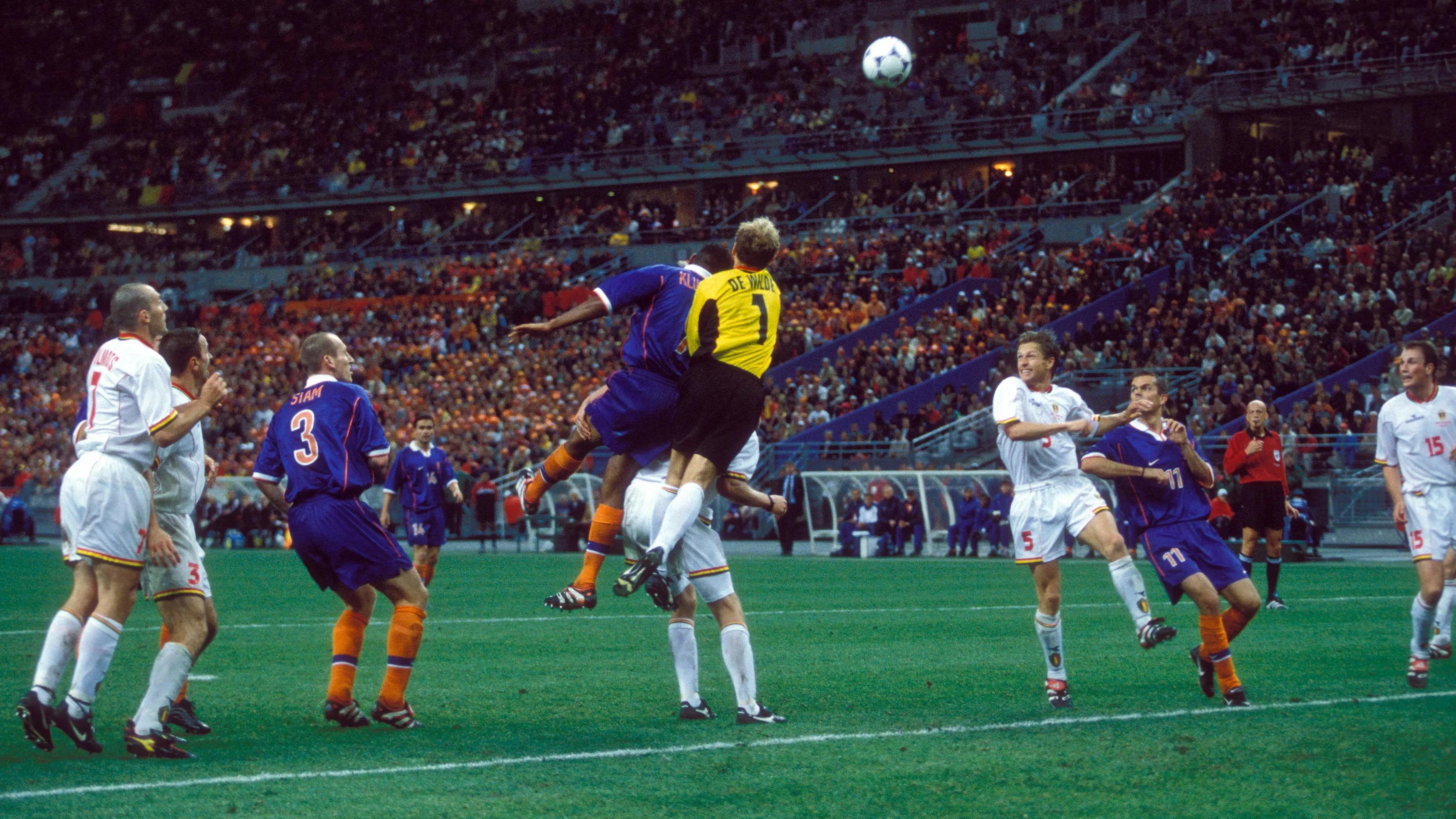 Netherlands V Belgium Group E 1998 FIFA World Cup France Highlight   1998 HLS Netherlands Belgium Group E