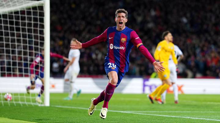 BARCELONA, SPAIN - MARCH 12: Sergi Roberto of FC Barcelona celebrates after Robert Lewandowski of FC Barcelona (not pictured) scores his team's third goal during the UEFA Champions League 2023/24 round of 16 second leg match between FC Barcelona and SSC Napoli at Estadi Olimpic Lluis Companys on March 12, 2024 in Barcelona, Spain. (Photo by Alex Caparros/Getty Images)